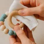 Hoe houd je bijtringen schoon?